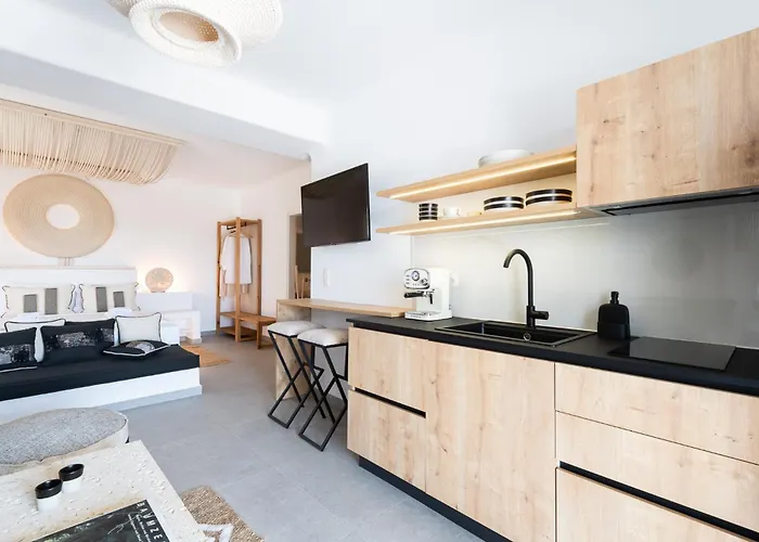 Sersi Paros & * Pounda