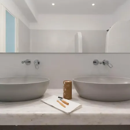 Apartment Sersi Paros & *