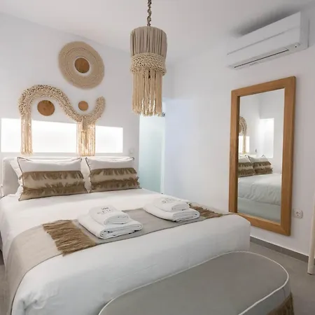 Sersi Paros & * Pounda