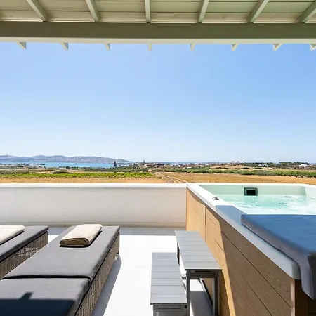Sersi Paros &