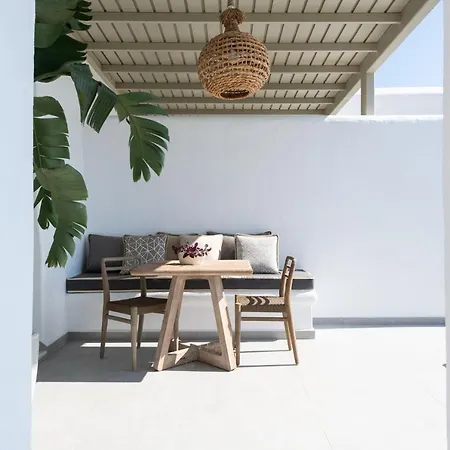 Sersi Paros & Apartment Pounda