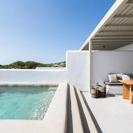 Sersi Paros &