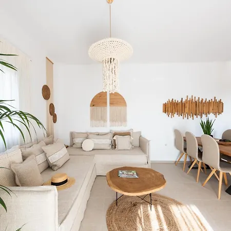 Sersi Paros & Daire
