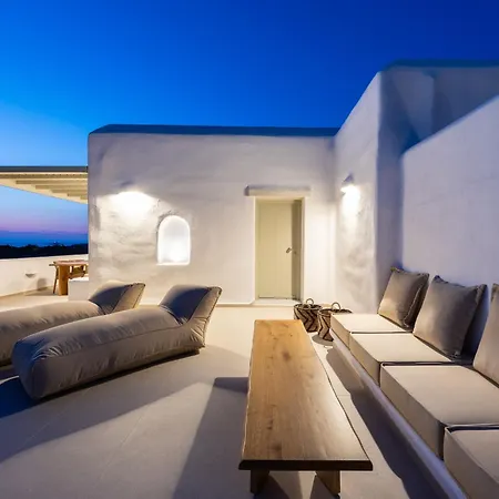 Sersi Paros & *