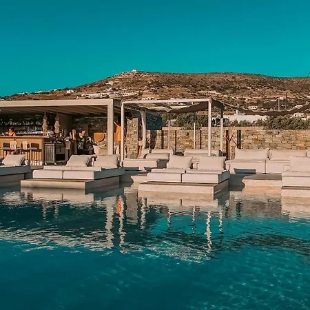 Sersi Paros & *