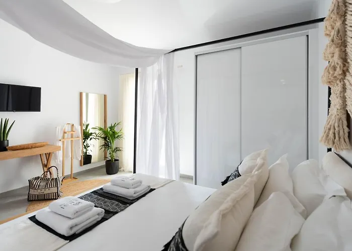 Sersi Paros & Apartamento